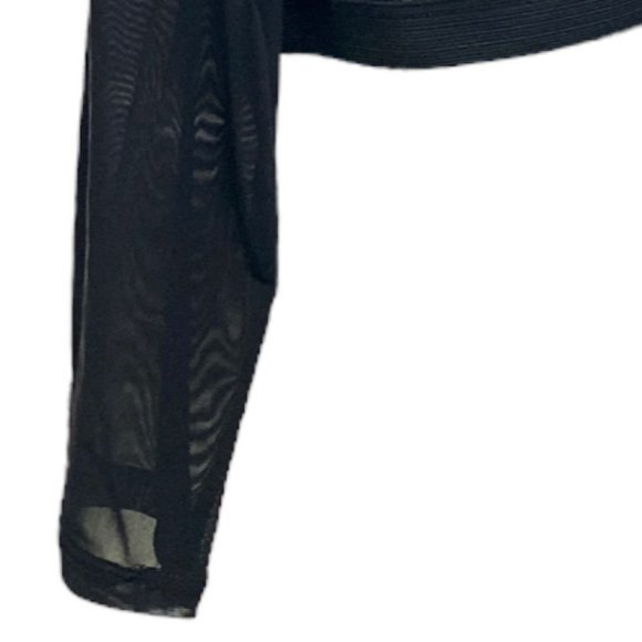 Monroe & Main Shear Bliss Crop Top - Picture 5 of 9